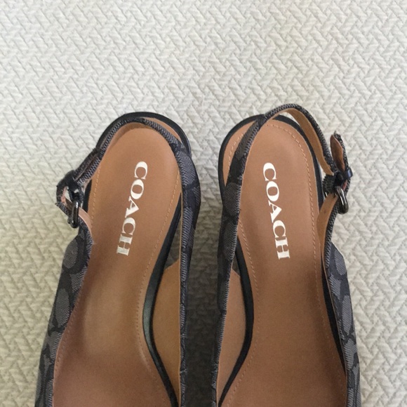 Coach monogram peep toe wedges - Picture 4 of 10